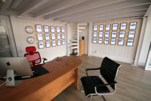 NYB Barcelona desk
